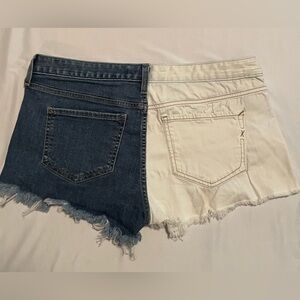 Split color Shorts, size 8